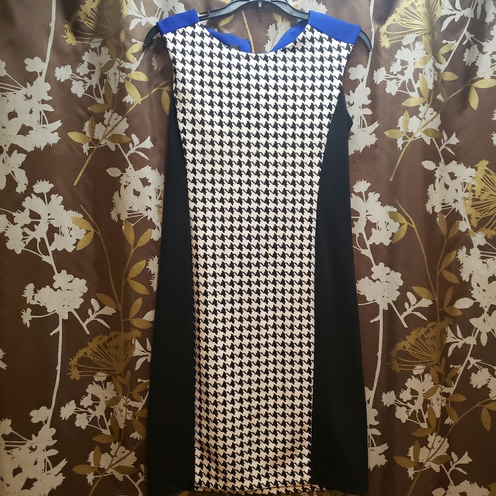 Spense Houndstooth Sheath Dress with Illusion Side Panels - Size 6